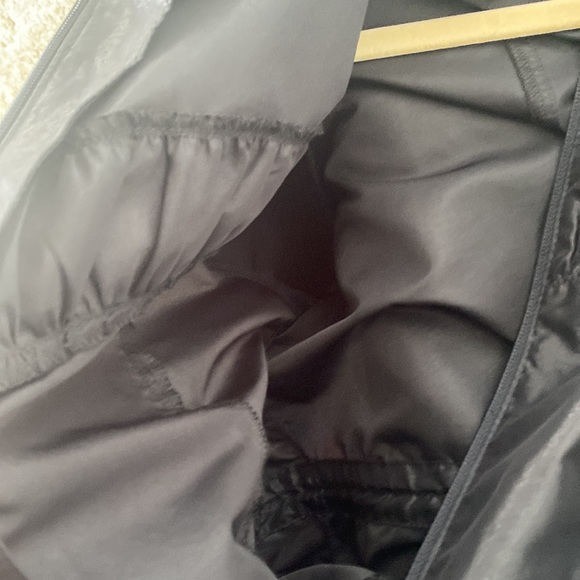 Fila Black designer front zipper pull sides slight shine jacket - Picture 12 of 16